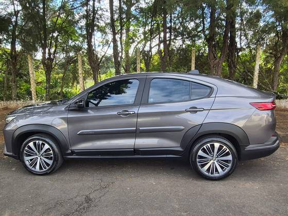 FIAT FASTBACK 1.0 TURBO 200 FLEX CVT FIAT FASTBACK 1.0 TURBO 200 FLEX CVT